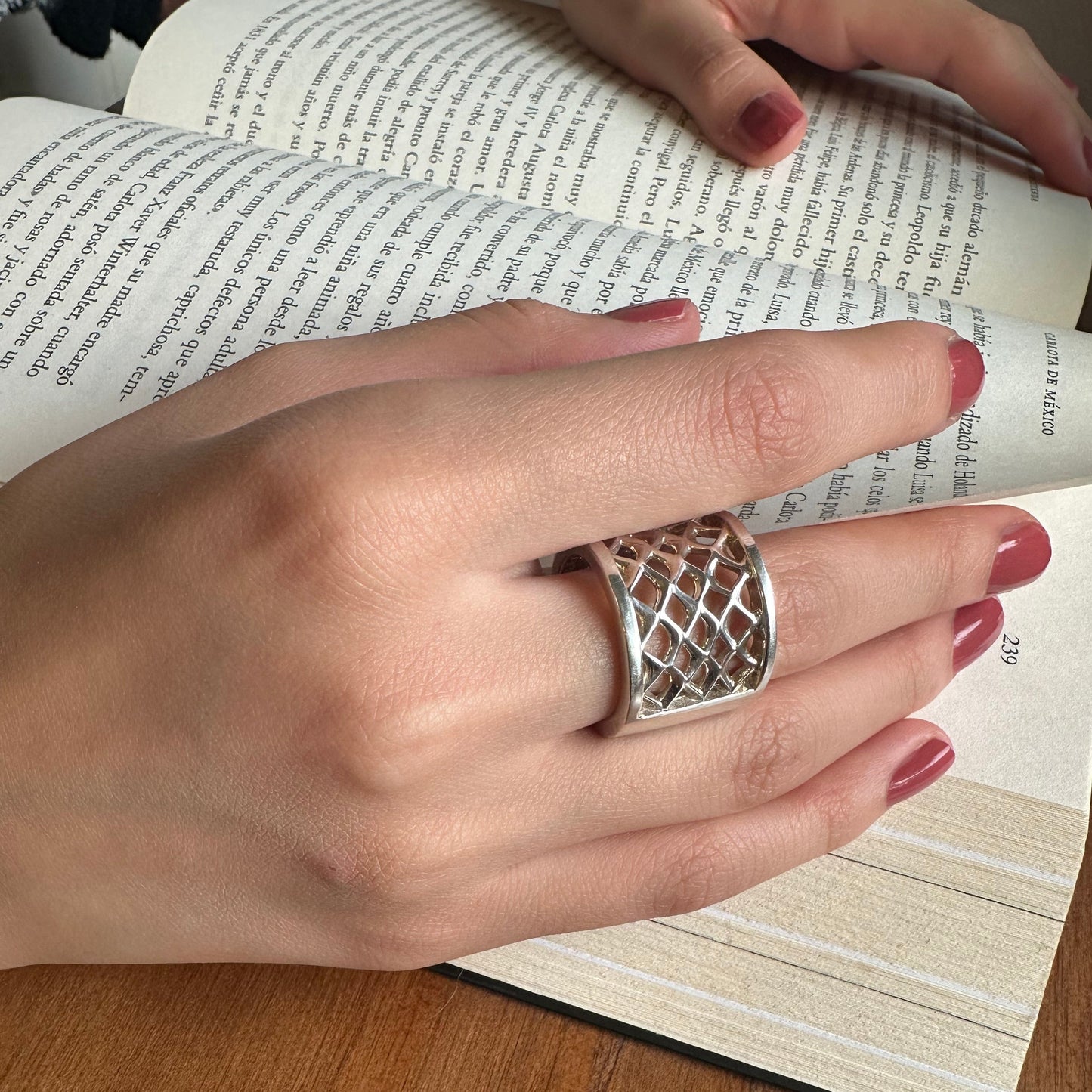 SILVER LATTICE CYLINDER RING